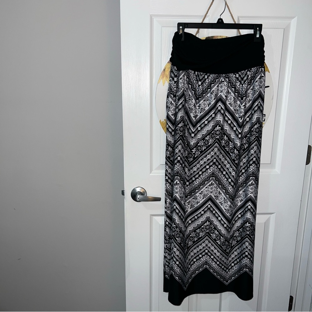 Apt 9 Black & White Chevron Maxi Skirt -elastic Waist, women XL